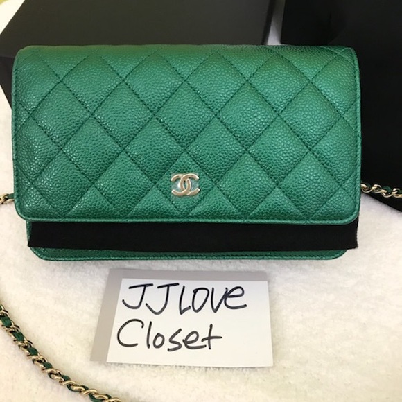 Chanel 18C Green Wallet on Chain - Picture 5 of 8